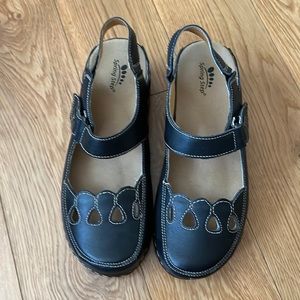 Spring Step Mary Jane sling back platform wedge comfort clogs, Size 38 or 7.5